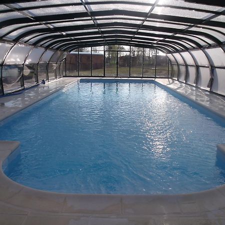 Le Domaine Des Tuileries Guest House Salins Bagian luar foto