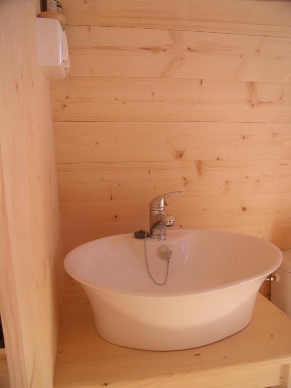 Le Domaine Des Tuileries Guest House Salins Ruang foto