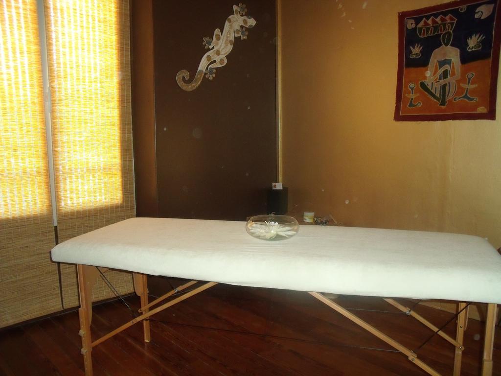 Le Domaine Des Tuileries Guest House Salins Bagian luar foto