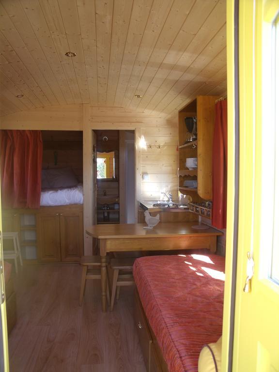 Le Domaine Des Tuileries Guest House Salins Ruang foto