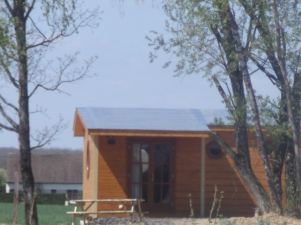 Le Domaine Des Tuileries Guest House Salins Ruang foto