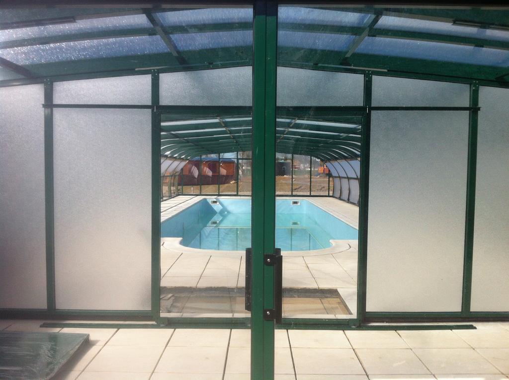 Le Domaine Des Tuileries Guest House Salins Bagian luar foto