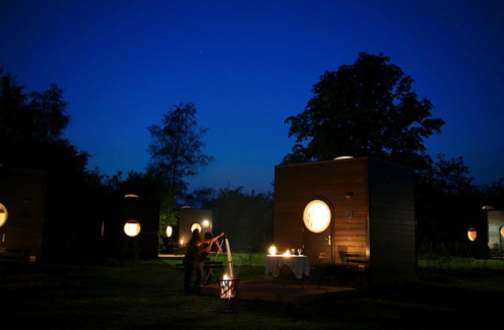 Le Domaine Des Tuileries Guest House Salins Ruang foto