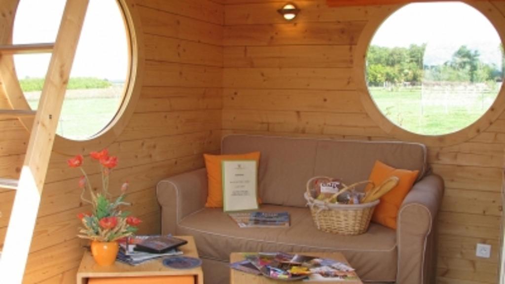 Le Domaine Des Tuileries Guest House Salins Bagian luar foto